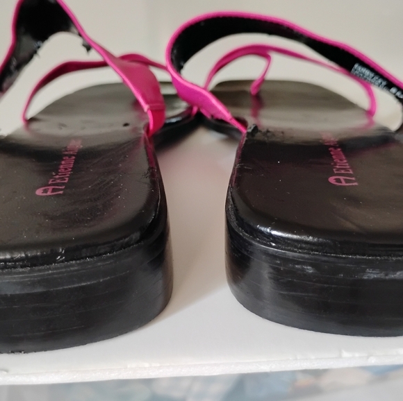 Etienne Aigner Fushia Hot Pink Genuine Leather Sandals Sandy Cay Flat Size 8 - Picture 4 of 9